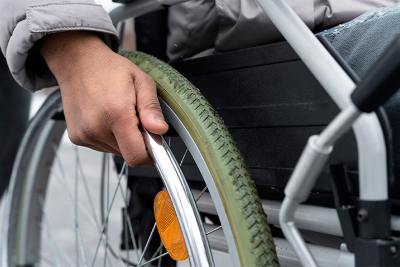 Quantification des déplacements auto-propulsés d’utilisateurs de fauteuils roulants manuels