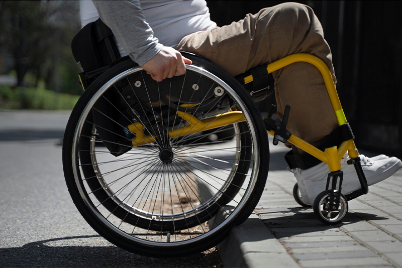 Développement d’un outil de navigation mobile adapté aux utilisateurs et utilisatrices de fauteuil roulant manuel